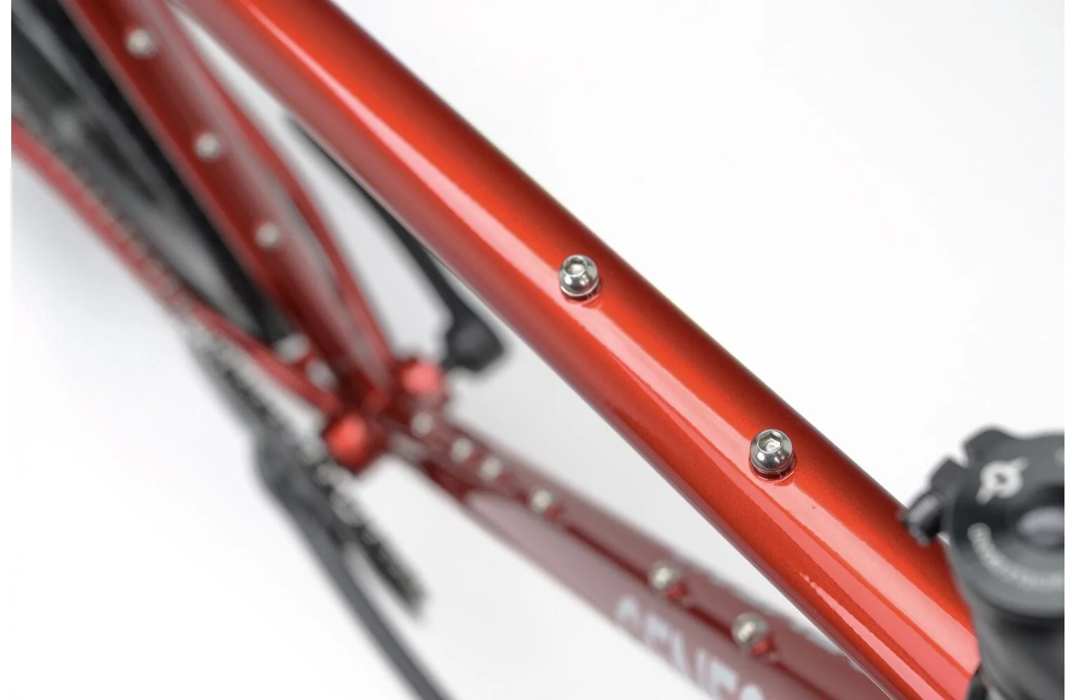 2025 Genesis Croix De Fer 10 Flat Bar Gravel Bike - Image 10