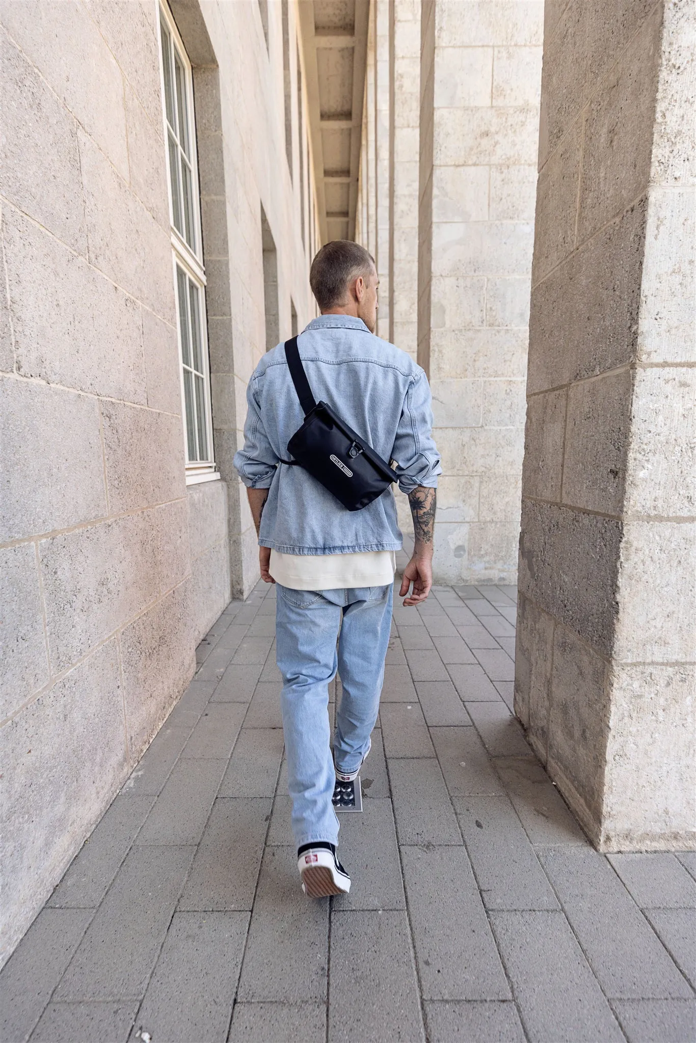 Ortlieb Velo-Sling Flex 2.5L Bag - Image 11